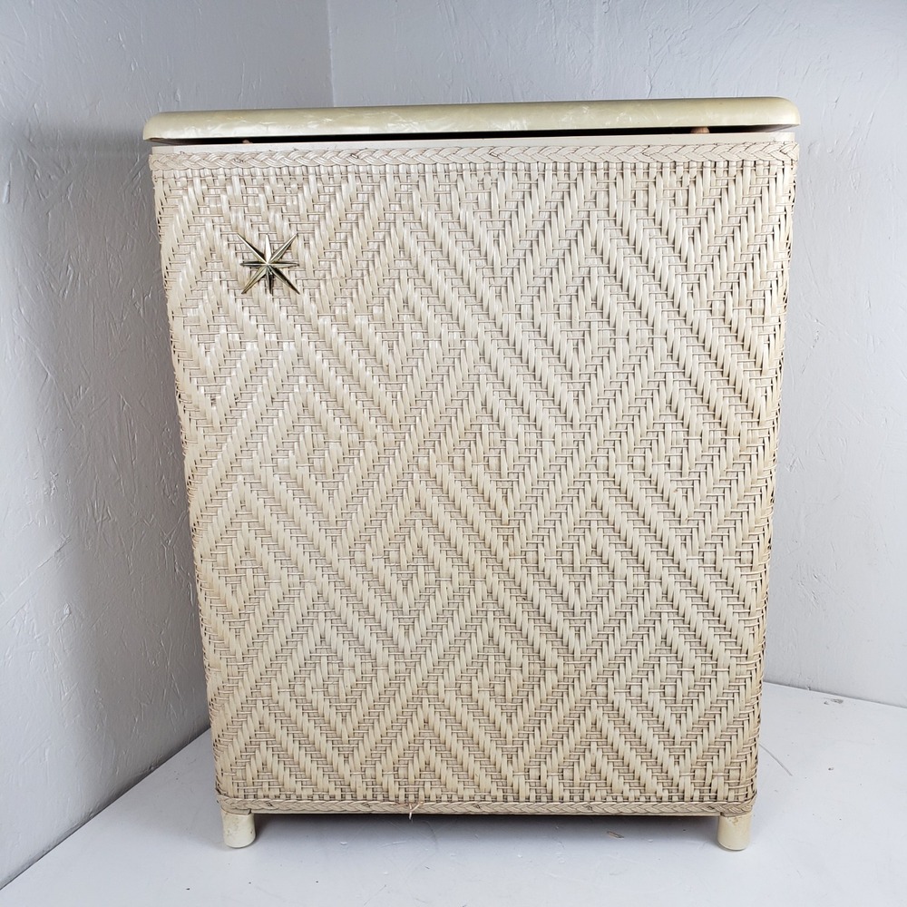 Vintage Mid Century Woven Wicker Laundry Hamper Starburst Pearlized Lid Cream